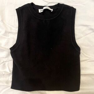 Zara knit sleeveless shirt size medium Black